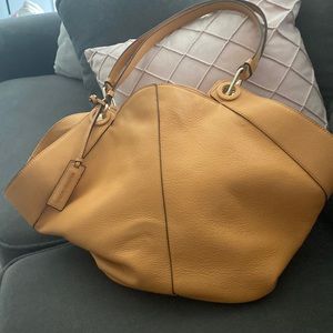 Vince Camuto shoulder bag in light tan color—like new!!